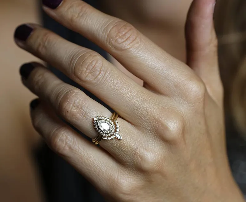 PEAR DIAMOND RING, PEAR MOISSANITE RING vy 6