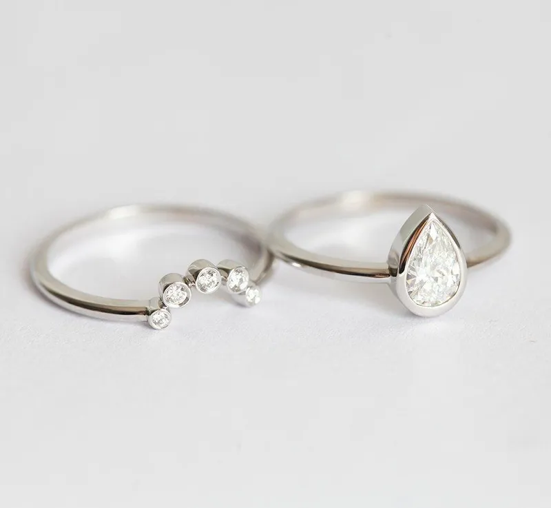 Pear Diamond Ring Set With Matching Curved Diamond Band view 2