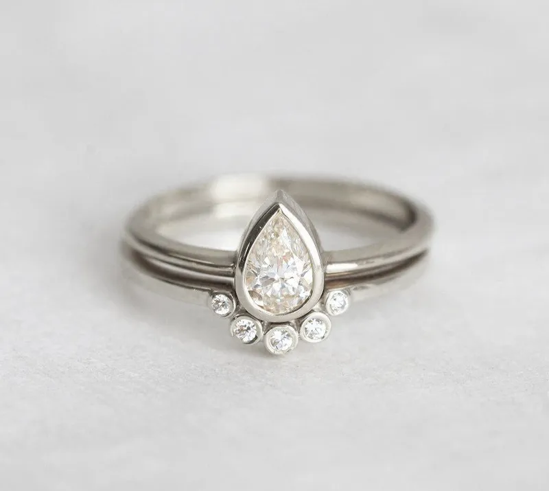 Pear Diamond Ring Set With Matching Curved Diamond Band view 7