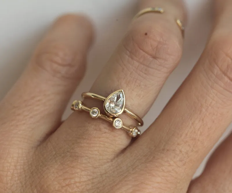 Pear Diamond Solitaire Ring With Studded Wedding Band vy 3
