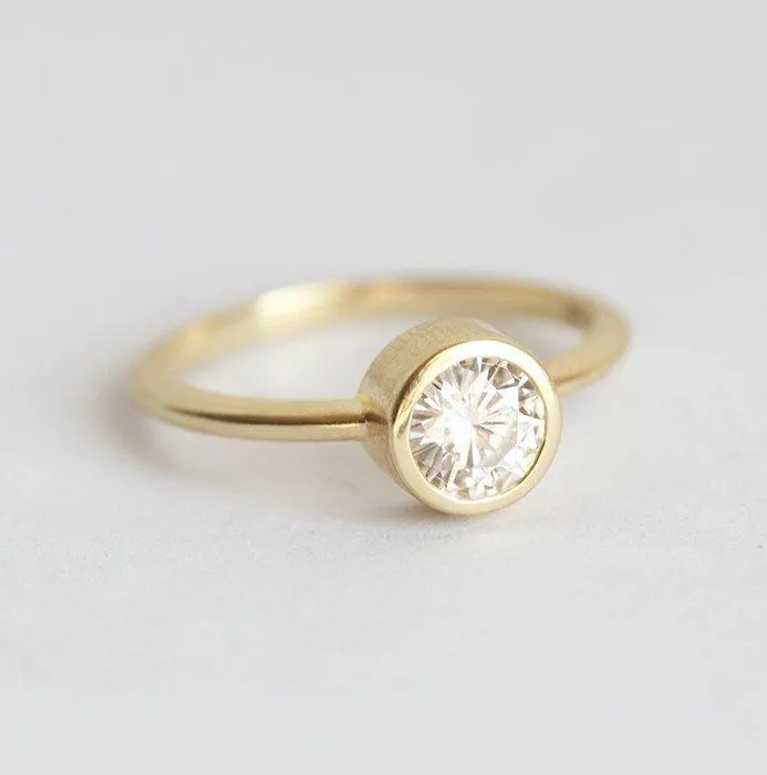 Pia Diamond Ring view 2