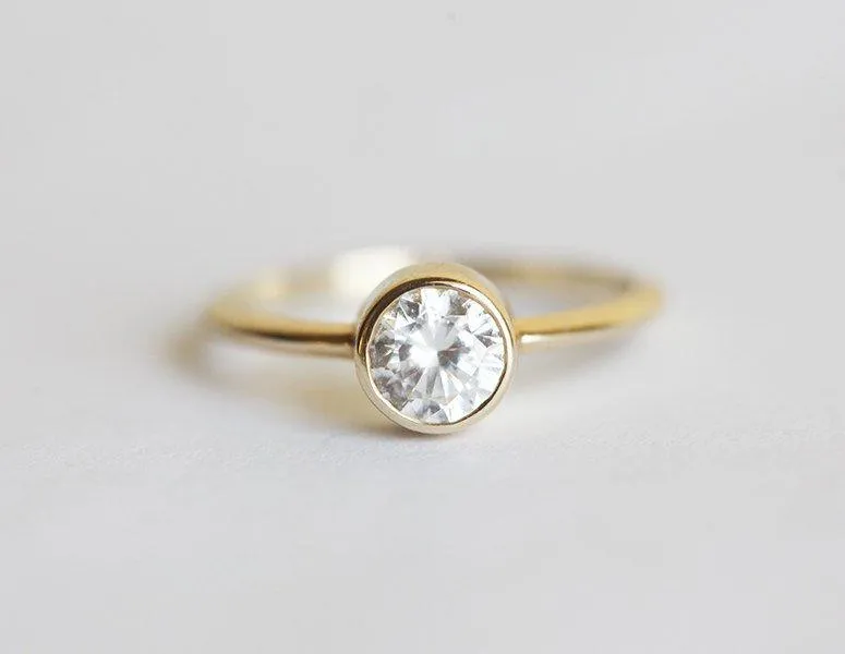 Pia Solitaire Diamond Engagement Ring diamond round cut engagement ring