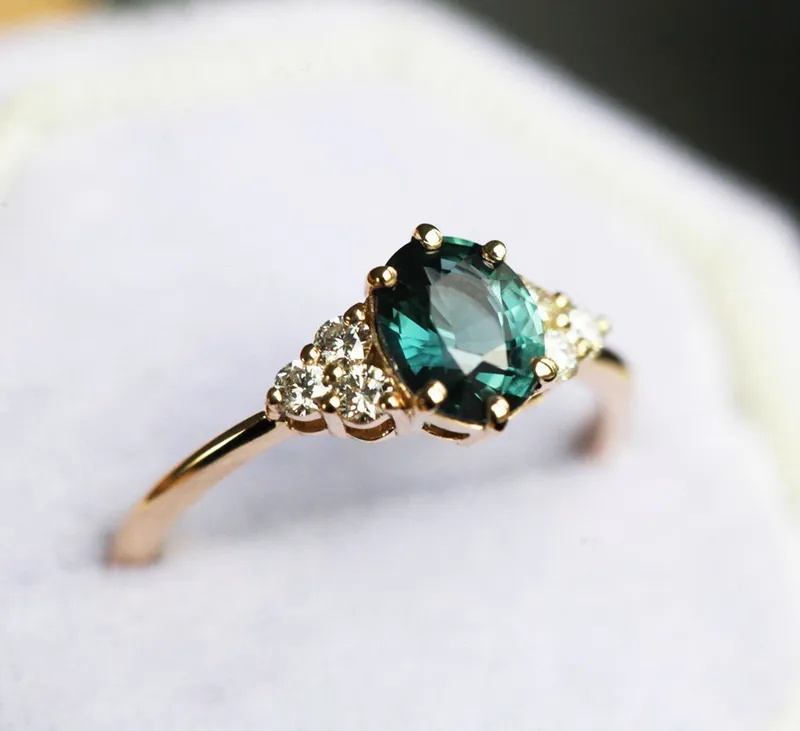 Piper Sapphire Diamond Ring vy 9