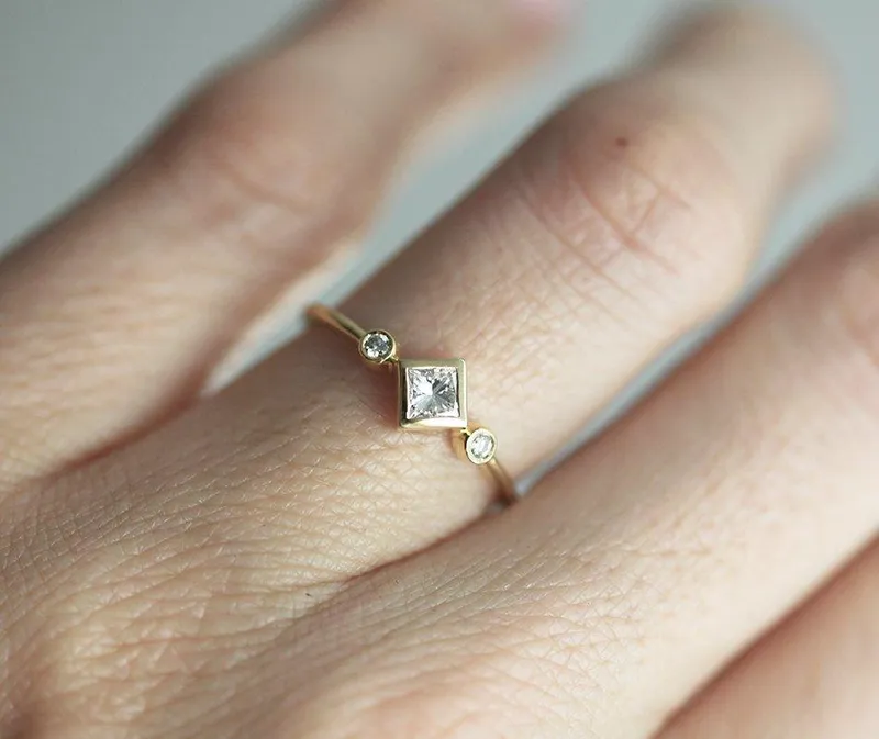 Princess Diamond Ring, Three Stone Ring vy 4