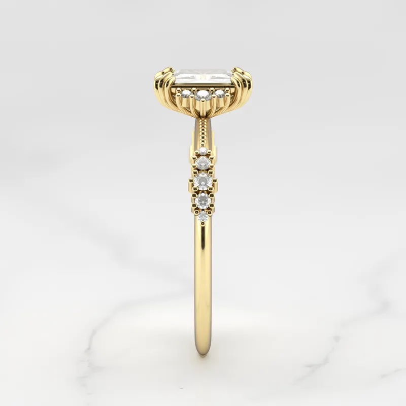 RADIANT CLUSTER DIAMOND RING vy 10