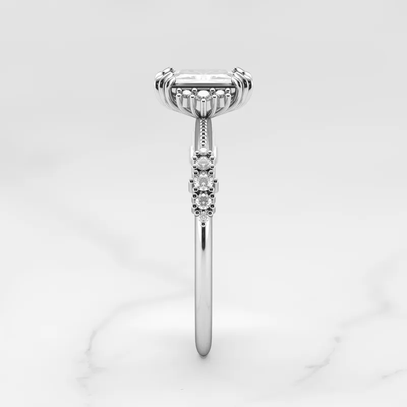 RADIANT CLUSTER DIAMOND RING vy 12