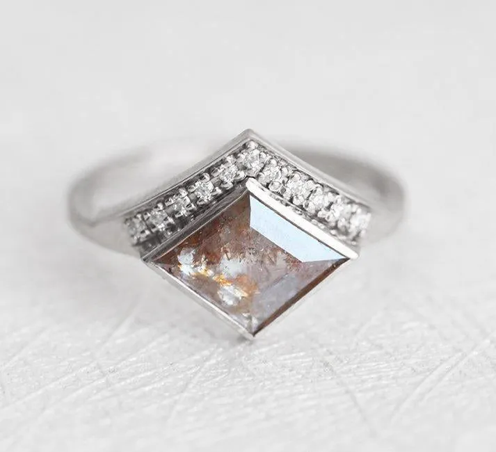 Raido Kite Salt & Pepper Diamond Ring vy 9