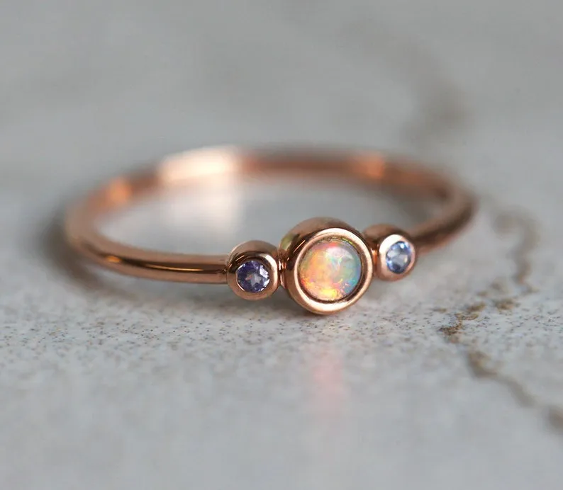 Rania Opal Ring vy 2