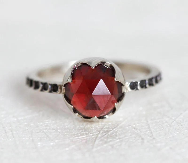 RED MOON GARNET RING SET vy 7