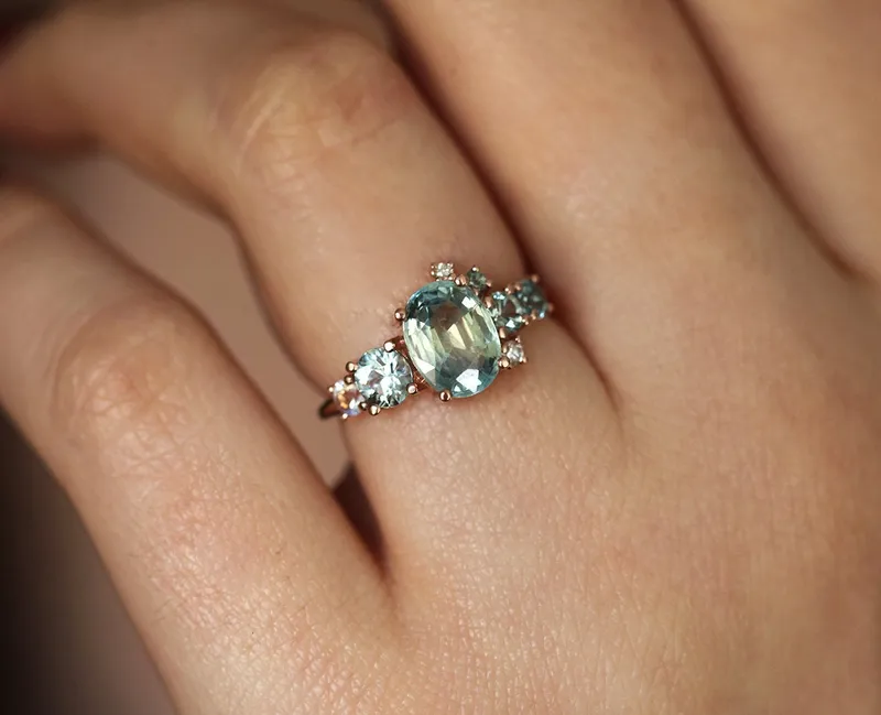 Revel Light Green Sapphire Cluster Ring vy 7