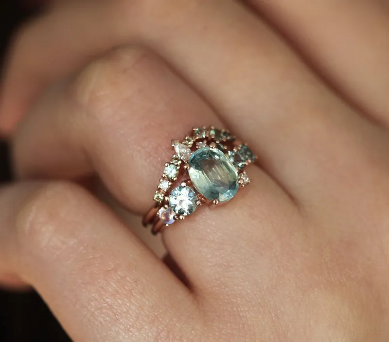Revel Light Green Sapphire Cluster Ring vy 8