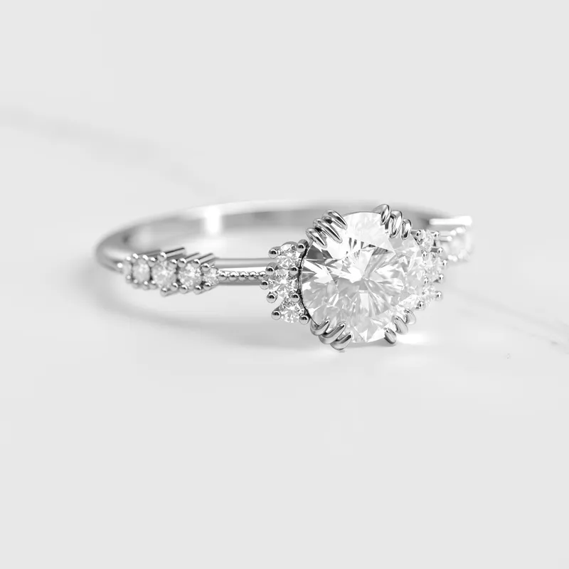 ROUND CLUSTER DIAMOND RING vy 6