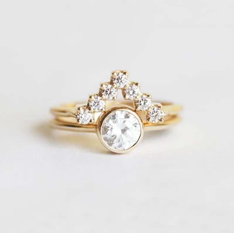 Round Diamond Engagement Ring With V Diamond Band diamond round cut engagement ring