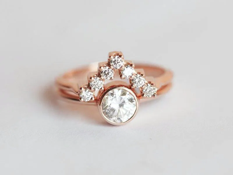 Round Diamond Engagement Ring With V Diamond Band vy 6