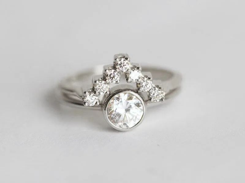 Round Diamond Engagement Ring With V Diamond Band vy 7