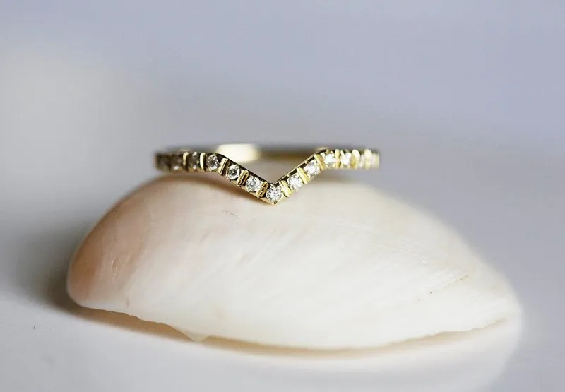 Round Diamond Ring, Modern Engagement Ring Set view 3