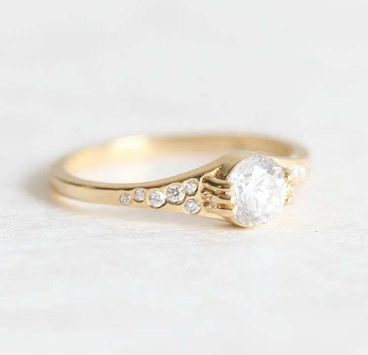 Round Diamond Ring In Unique Prong Setting vy 7