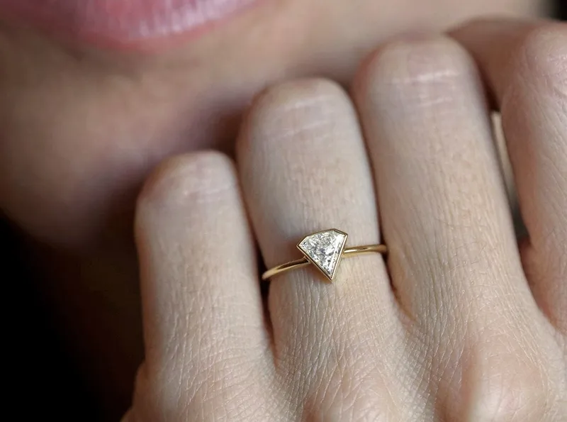 Roxanne Diamond Ring vy 3