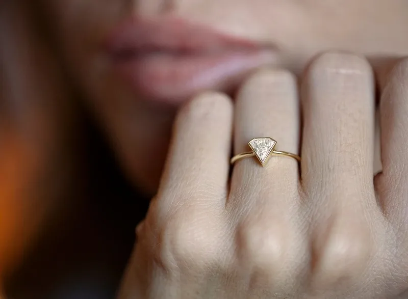 Roxanne Diamond Ring vy 4