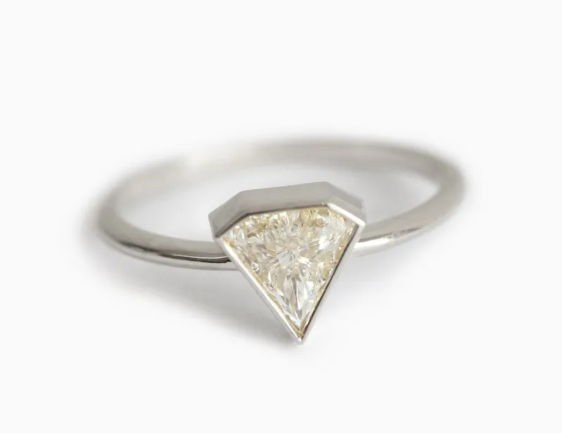 Roxanne Diamond Ring vy 7