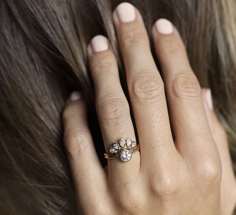 Solitaire Diamond Ring With Curved Diamond Crown vy 5