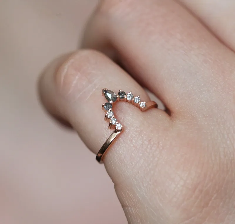 Salt & Pepper Diamond Wedding Ring With Side Diamonds vy 2