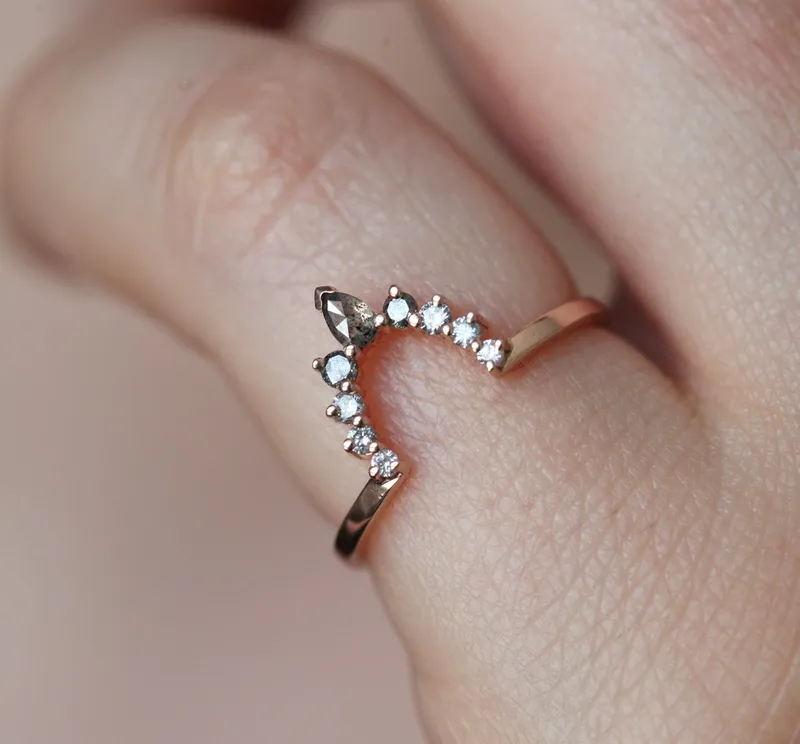 Salt & Pepper Diamond Wedding Ring With Side Diamonds vy 4