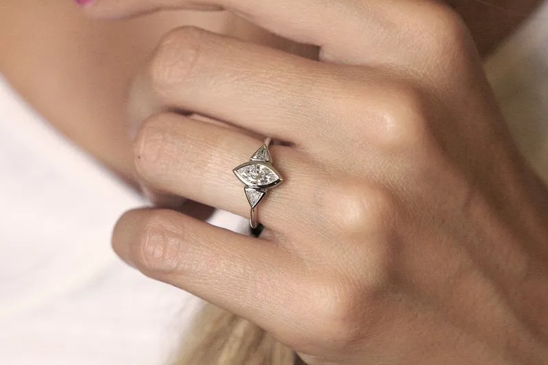 Sarita Diamond Ring vy 3