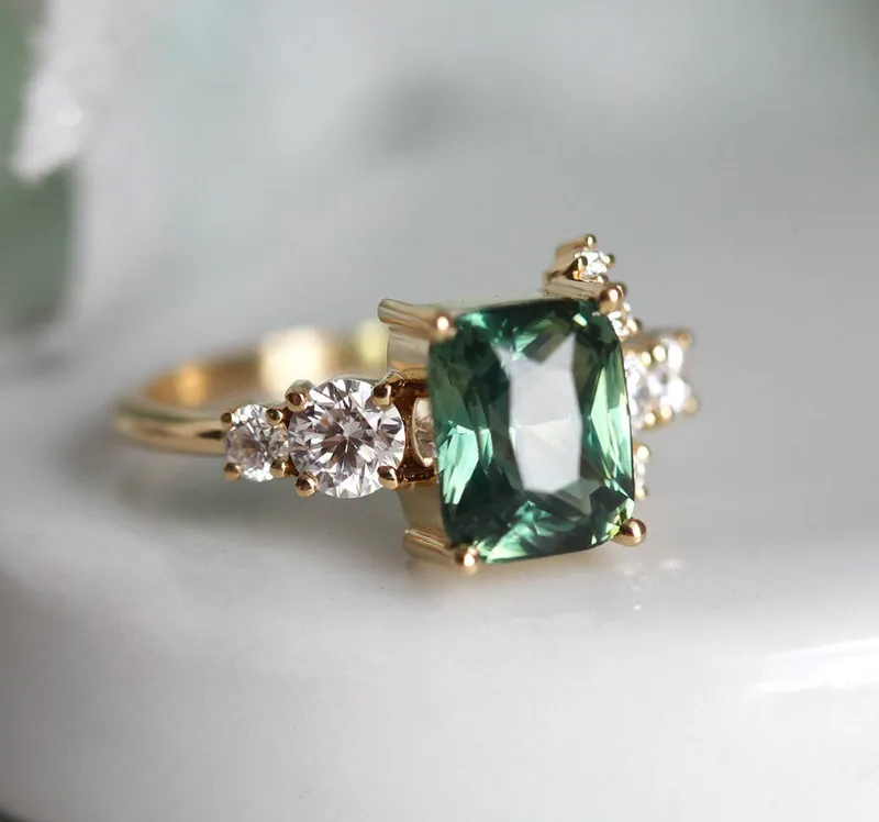 Serafina Green Sapphire Diamond Ring vy 4