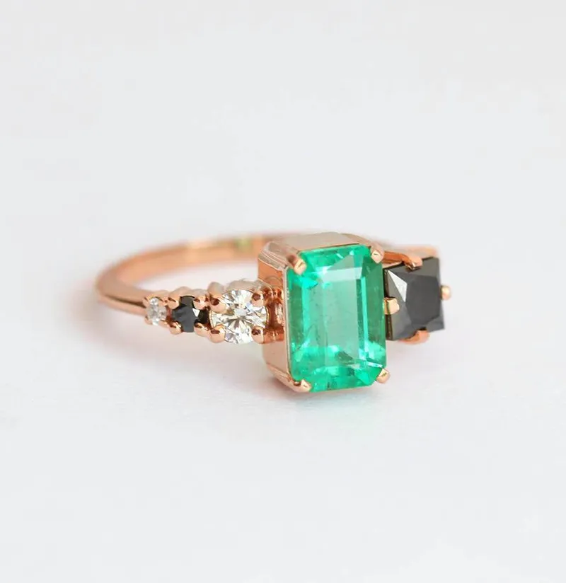 Silvia Emerald Cluster Ring vy 12
