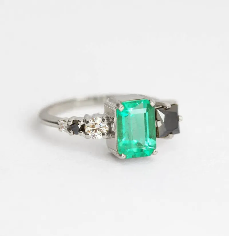 Silvia Emerald Cluster Ring vy 13