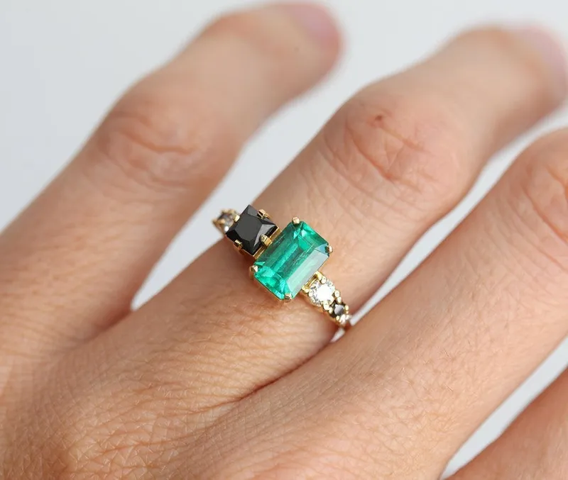 Silvia Emerald Cluster Ring vy 2