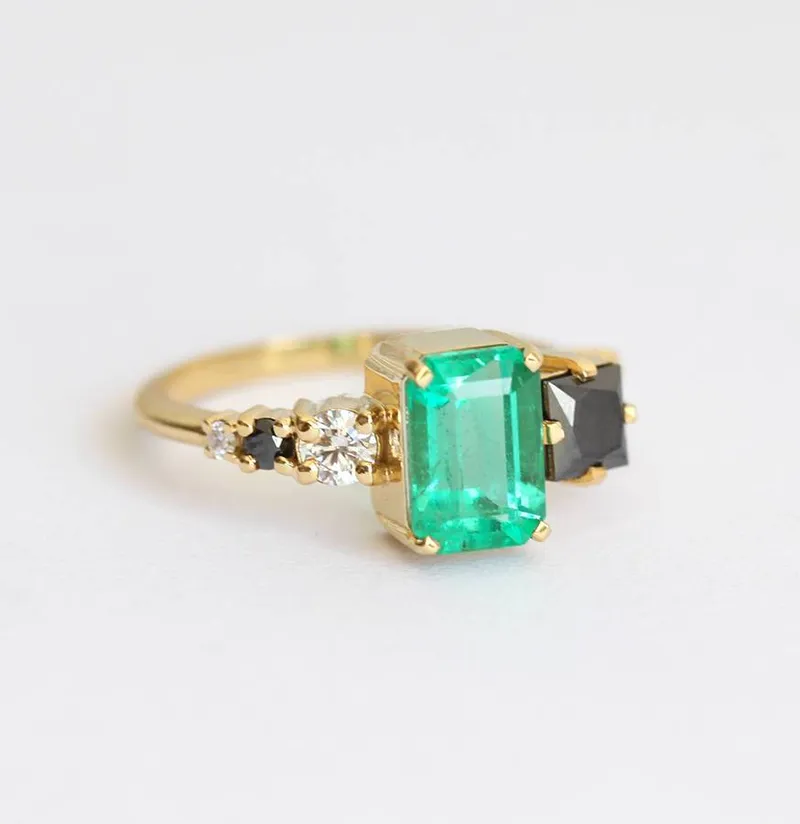 Silvia Emerald Cluster Ring vy 4