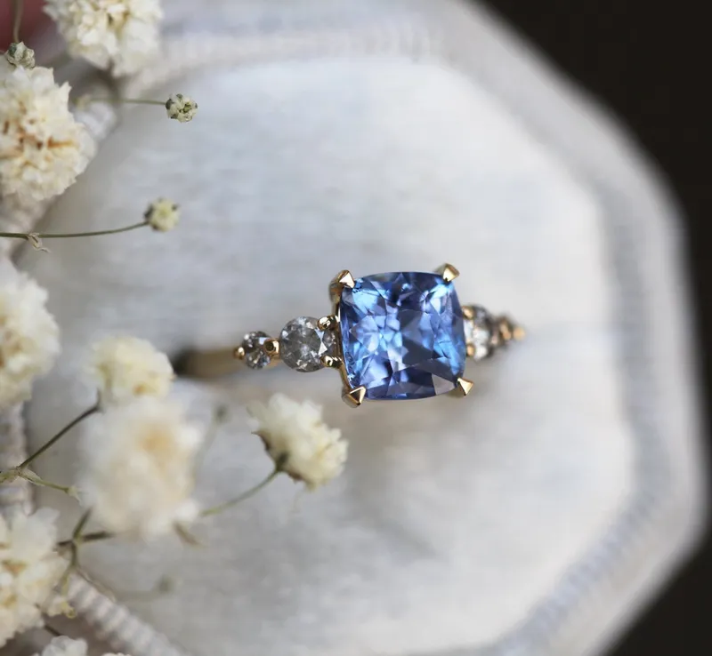 SIMONE SAPPHIRE SALT & PEPPER DIAMOND RING vy 8