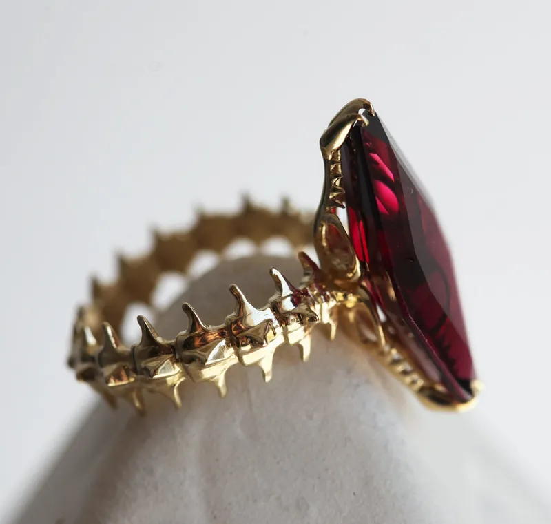 SNAKE SKELETON STATEMENT RING vy 5