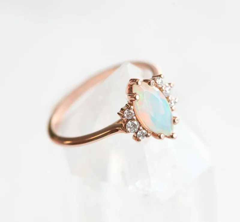 SOPHIA OPAL RING vy 6