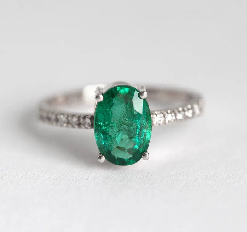 Stella Oval Emerald Ring vy 12
