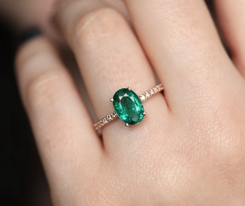 Stella Oval Emerald Ring vy 2
