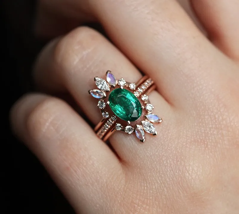 Stella Oval Emerald Ring vy 5