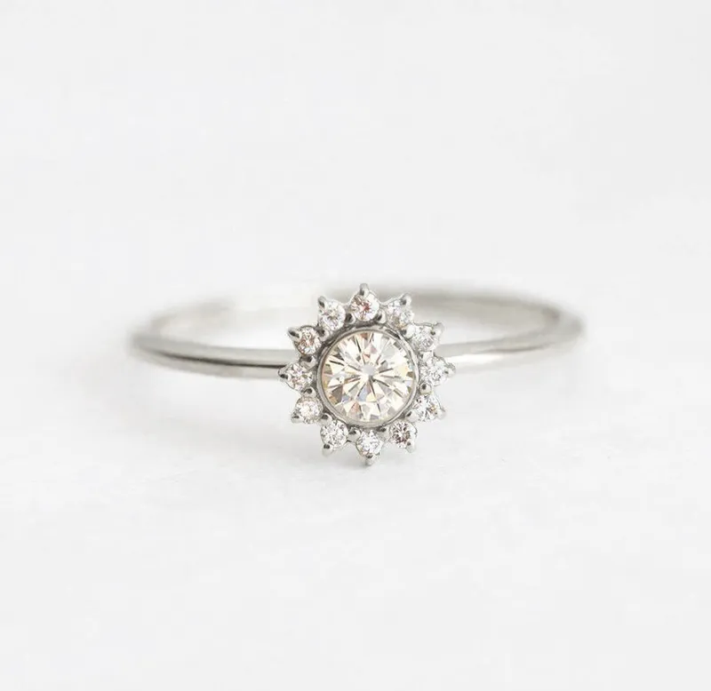 TANA DIAMOND RING vy 8