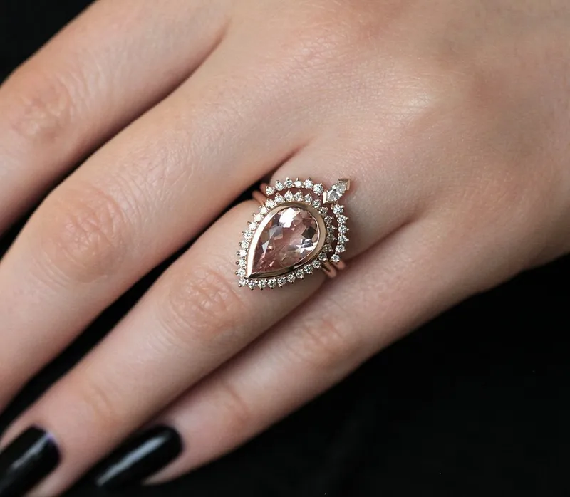 Tara Morganite And Diamond Ring Set vy 4