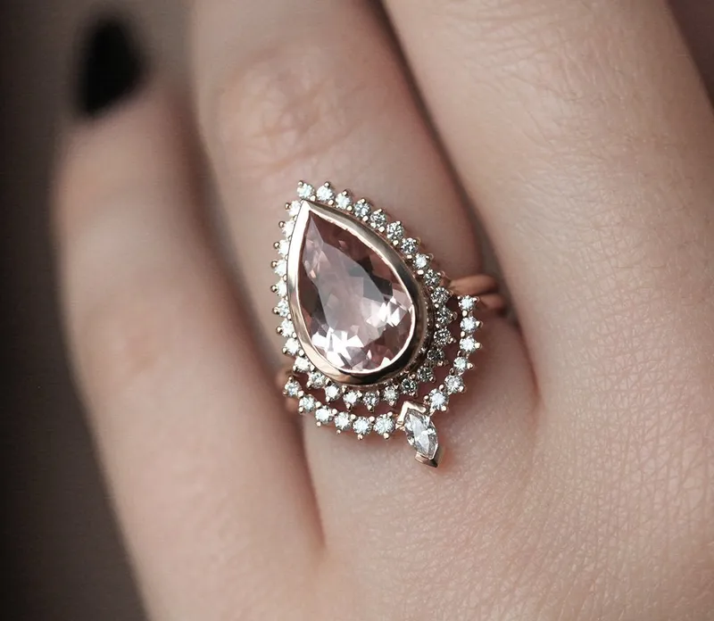 Tara Morganite And Diamond Ring Set vy 8