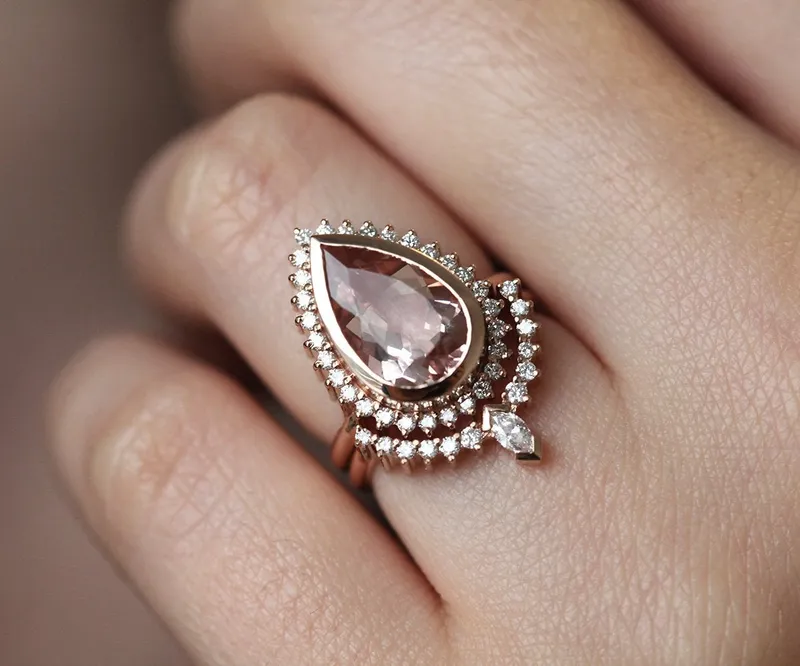 Tara Morganite And Diamond Ring Set vy 9