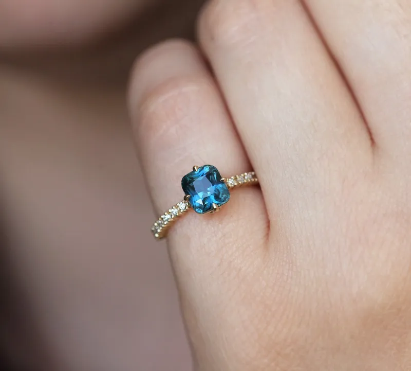 TEMPEST BLUE SAPPHIRE DIAMOND RING vy 3