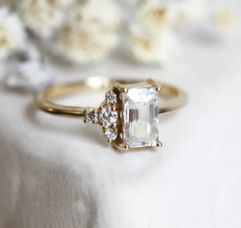 Theodore White Sapphire Diamond Ring vy 6