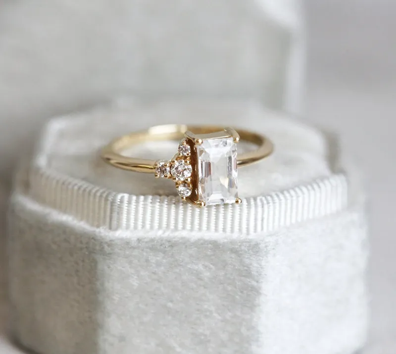 Theodore White Sapphire Diamond Ring vy 9