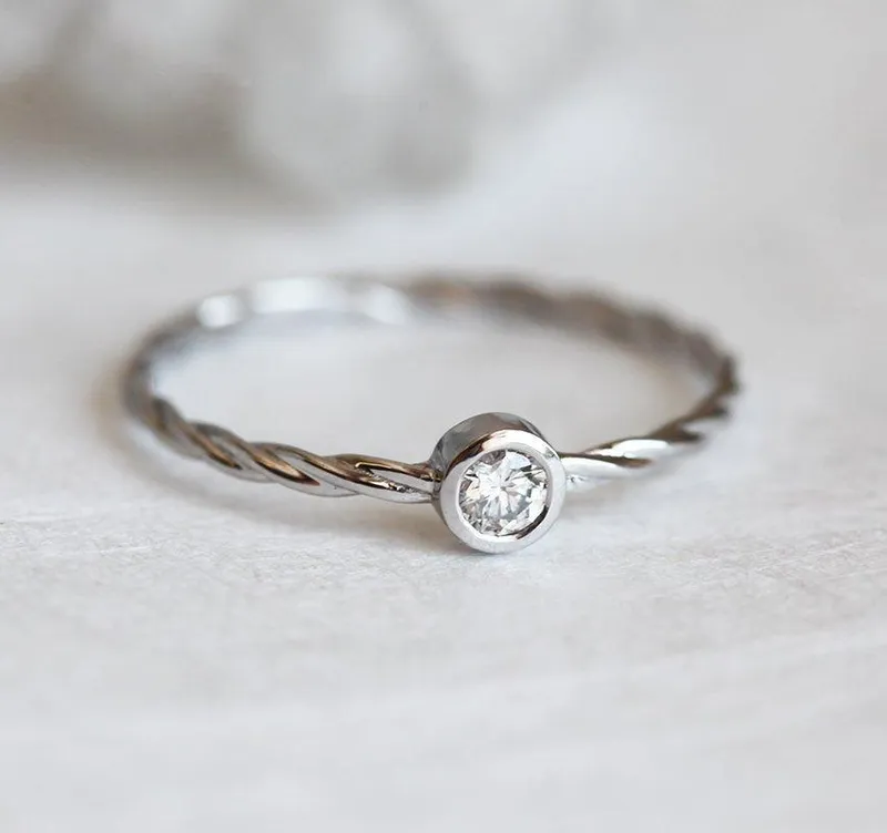 Tilda Diamond Ring vy 4