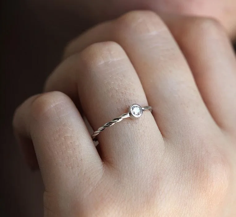 Tilda Diamond Ring vy 5