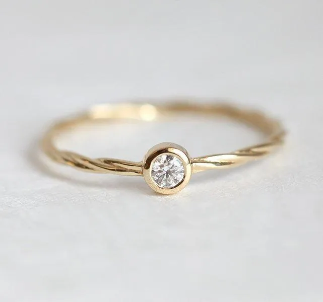 Tilda Diamond Ring diamond round cut engagement ring