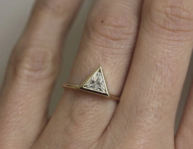 Triangle 0.75Ct Diamond Engagement Ring Or Set vy 2